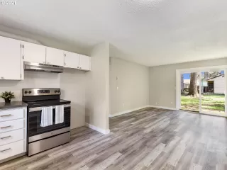 Photo #6: 21408890 Listing 