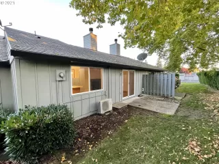 Photo #3: 21408906 Listing