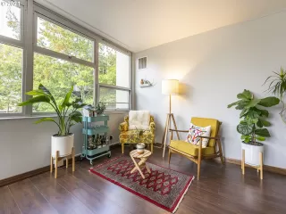 Photo #6: 21409761 Listing 