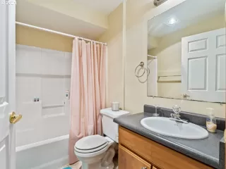 Photo #6: 21410513 Listing