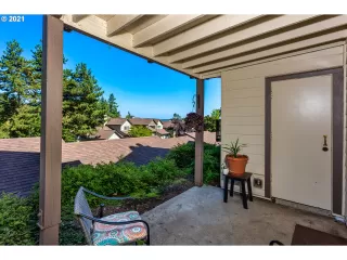 Photo #6: 21410884 Listing