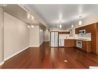 Photo #4: 21410933 Listing 