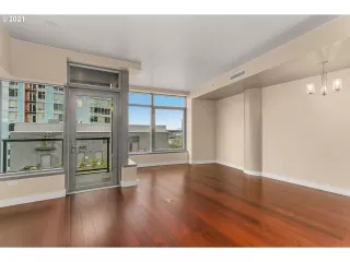 Photo #5: 21410933 Listing 