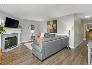 Photo #3: 21411067 Listing