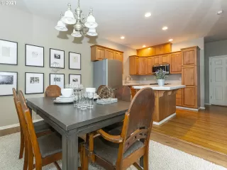 Photo #6: 21411206 Listing 