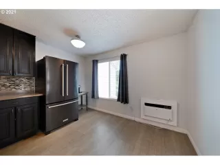 Photo #2: 21411683 Listing