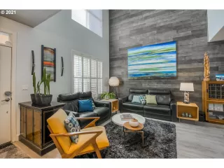 Photo #1: 21411841 Listing