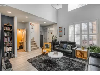 Photo #3: 21411841 Listing