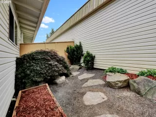 Photo #4: 21411964 Listing 