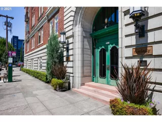 Photo #1: 21411969 Listing