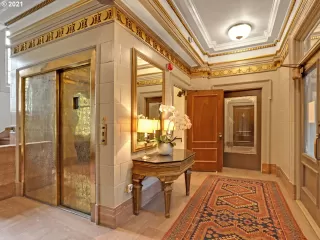 Photo #2: 21412062 Listing 