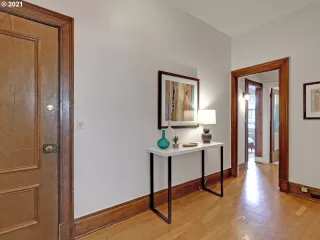 Photo #4: 21412062 Listing 