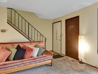 Photo #3: 21412133 Listing