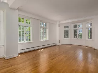 Photo #2: 21412811 Listing