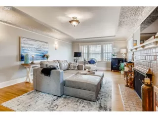 Photo #3: 21412832 Listing 