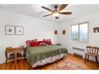 Photo #5: 21413766 Listing