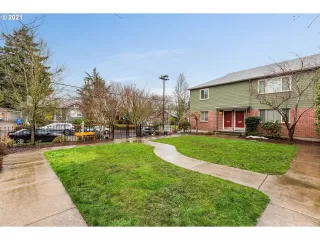 Photo #6: 21413766 Listing