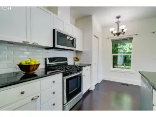 Photo #3: 21413982 Listing 