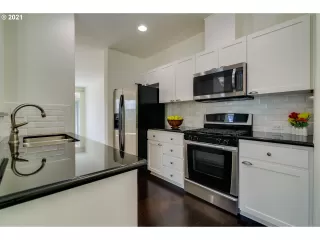 Photo #6: 21413982 Listing 