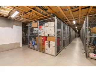 Photo #4: 21414608 Listing