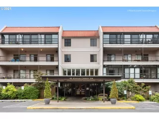 Photo #6: 21414608 Listing