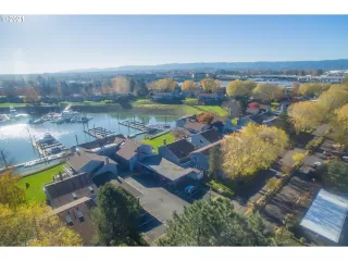 Photo #1: 21414783 Listing