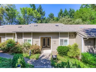 More Details about MLS # 214150079 : 4570 SW COMUS PL 8-D