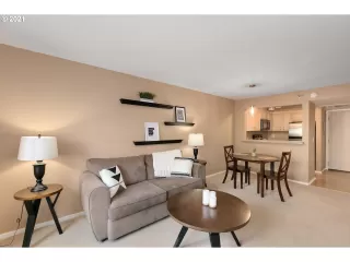 Photo #1: 21415068 Listing 