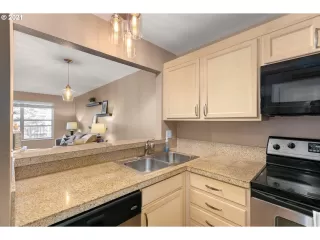 Photo #3: 21415068 Listing 