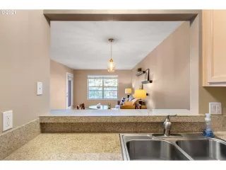 Photo #4: 21415068 Listing 