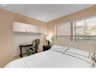 Photo #6: 21415068 Listing 