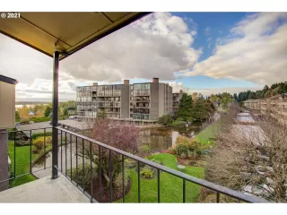 Photo #2: 21415655 Listing