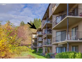 Photo #3: 21415655 Listing