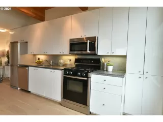 Photo #1: 21415757 Listing 