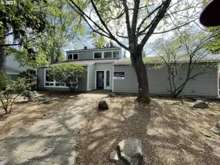 Photo #2: 21416550 Listing