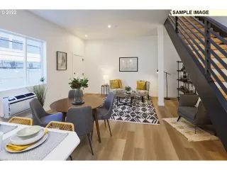 Photo #5: 21416591 Listing