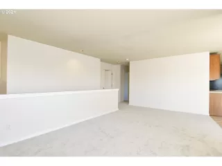 Photo #1: 21417851 Listing