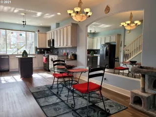 Photo #4: 21418165 Listing