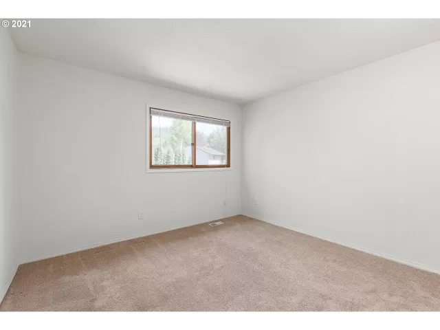 MLS: 21418372 Condo For Sale