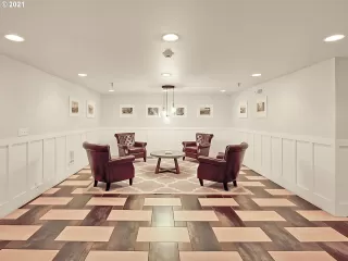 Photo #3: 21418436 Listing