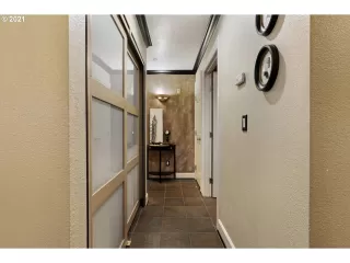 Photo #5: 21418675 Listing 