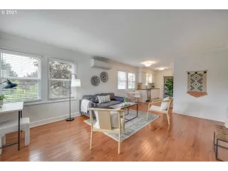 Photo #3: 21418819 Listing