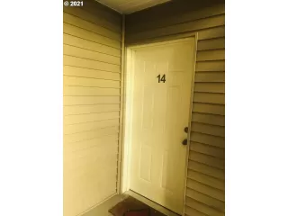 Photo #4: 21418942 Listing