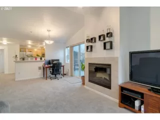 Photo #3: 21418943 Listing