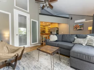 Photo #1: 21419260 Listing