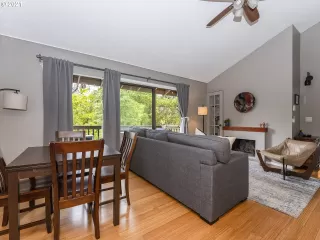 Photo #5: 21419260 Listing