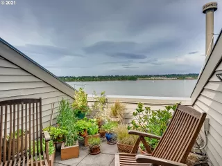 Photo #4: 21420339 Listing