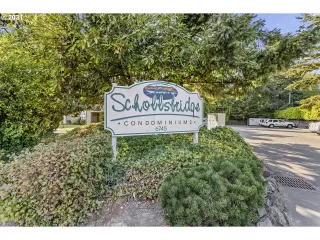 Photo #4: 21420377 Listing