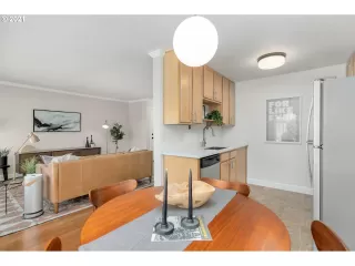 Photo #2: 21420671 Listing