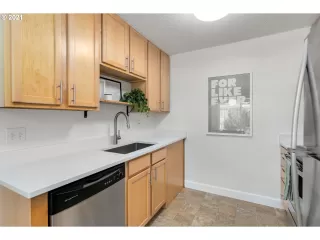 Photo #3: 21420671 Listing